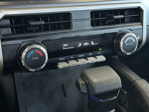 Used 2025 Toyota Tacoma SR5 RWD image 17