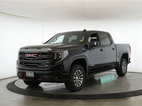 Used 2023 GMC Sierra 1500 AT4 w/ AT4 Preferred Package image 10