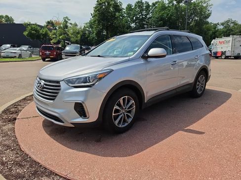 Used 2018 Hyundai Santa Fe SE AWD/4WD image 1