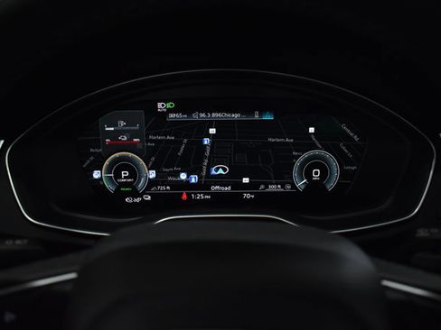 Used 2021 Audi Q5 e Premium Plus w/ Premium Plus Package image 18