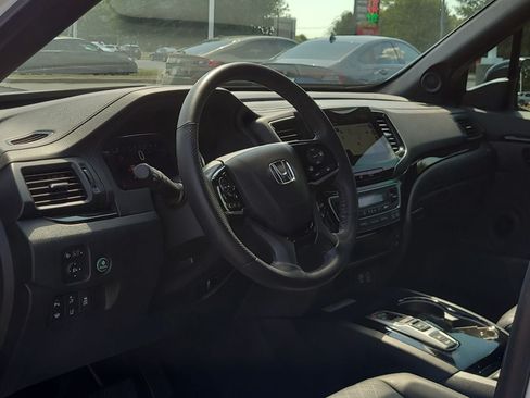Used 2023 Honda Passport Elite image 10