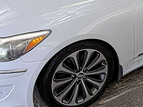 Used 2013 Hyundai Genesis 5.0 R-Spec RWD image 12