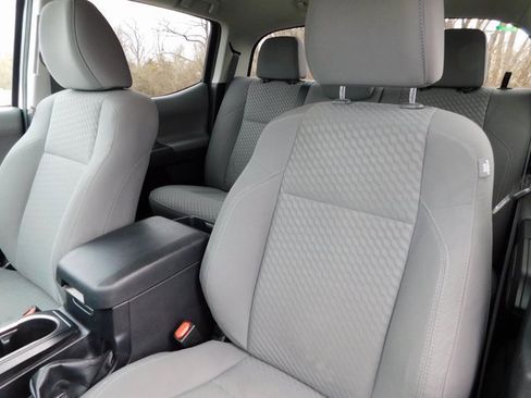 Used 2021 Toyota Tacoma SR image 17