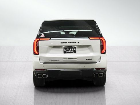 Used 2025 GMC Yukon Denali Ultimate AWD/4WD image 4