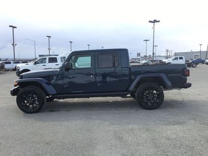 New 2025 Jeep Gladiator Sport