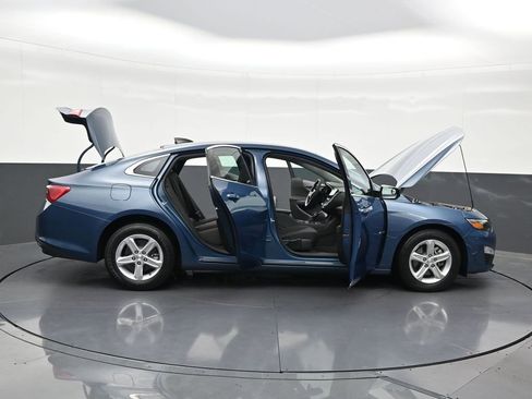 Used 2024 Chevrolet Malibu LS FWD image 32