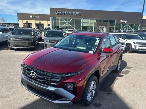 New 2026 Hyundai Tucson SE image 1