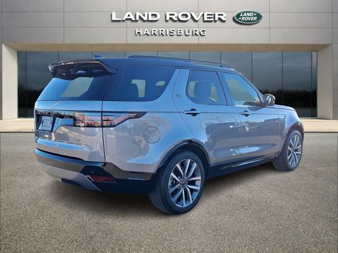Used 2025 Land Rover Discovery Dynamic SE image 4