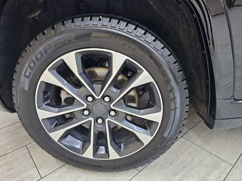 Used 2023 Jeep Grand Cherokee L Overland w/ Rear Seat Video Group I AWD/4WD image 42