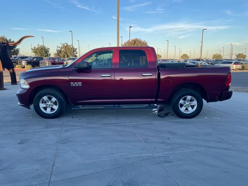 Used 2017 RAM 1500 Express image 2