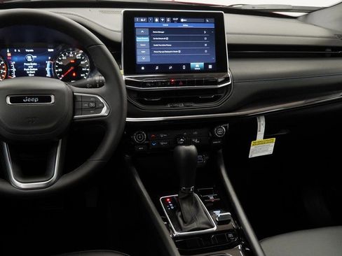 New 2026 Jeep Compass Latitude AWD/4WD image 19
