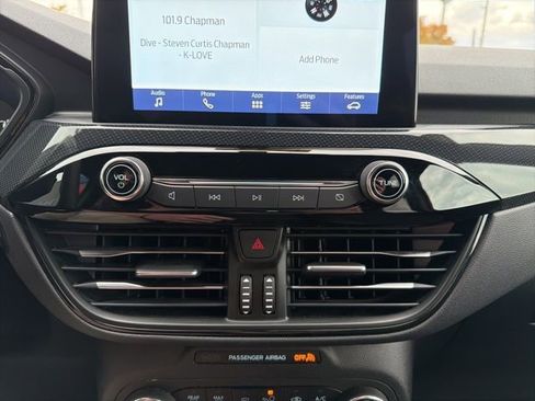 Used 2025 Ford Escape ST-Line image 25