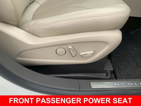 Used 2020 Lincoln Nautilus Reserve image 65