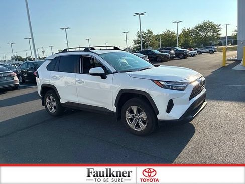 Used 2025 Toyota RAV4 XLE w/ Convenience Package AWD/4WD image 3