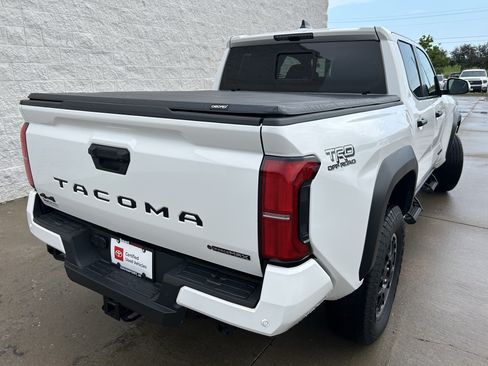 Certified 2025 Toyota Tacoma TRD Off-Road w/ TRD Off Road Upgrade Package AWD/4WD image 6