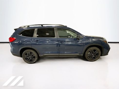 Used 2023 Subaru Ascent Onyx Edition Limited image 4