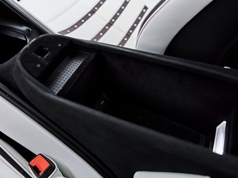 Used 2022 Ferrari Roma RWD image 70