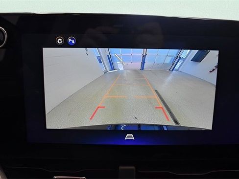 Used 2025 Chevrolet Equinox LT image 8