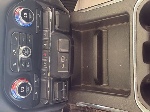 Used 2021 GMC Sierra 1500 Elevation w/ Preferred Package image 21