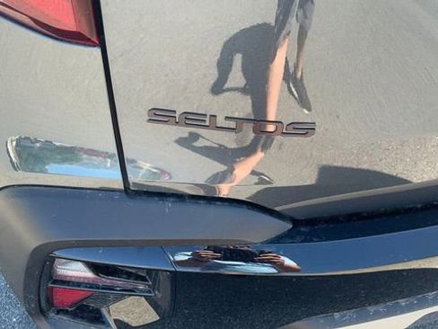 Certified 2025 Kia Seltos X-Line AWD/4WD image 9