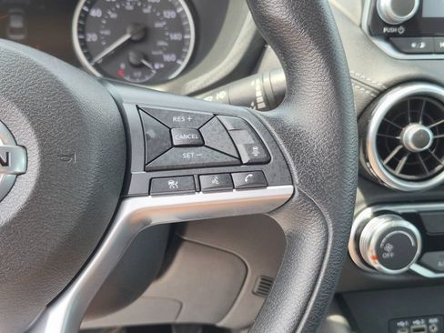 Certified 2023 Nissan Sentra SV FWD image 18