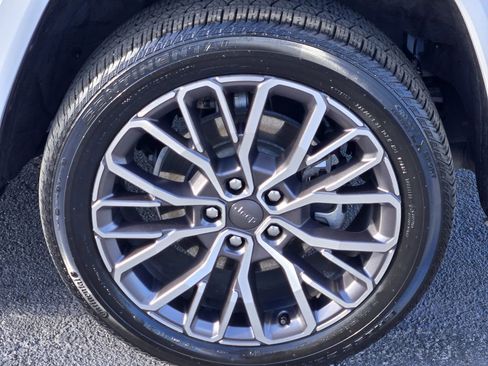 Used 2022 Jeep Grand Cherokee L Summit image 9