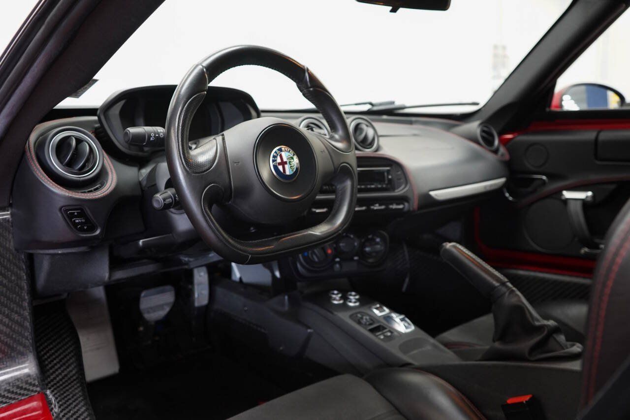 Used 2016 Alfa Romeo 4C Coupe w/ Convenience Group - Coupe RWD image 38