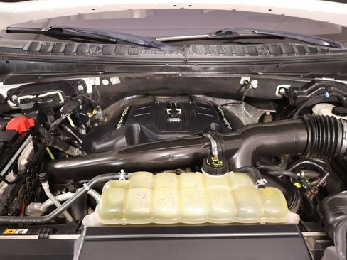 Used 2019 Lincoln Navigator Reserve AWD/4WD image 23