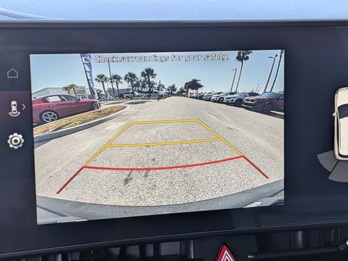 Used 2023 Kia Sportage EX image 19