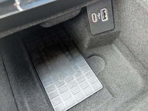 Used 2023 Lincoln Nautilus Reserve w/ Equipment Group 201A image 35