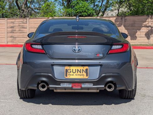 Used 2024 Toyota GR86 Premium image 4