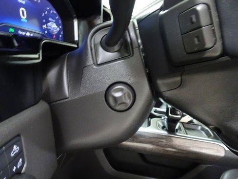 Used 2023 Chevrolet Silverado 1500 LTZ AWD/4WD image 27