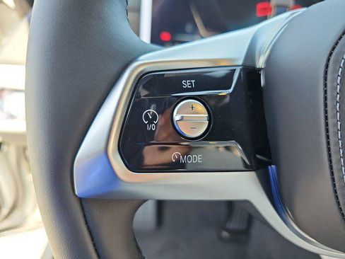New 2025 BMW i7 eDrive50 image 16