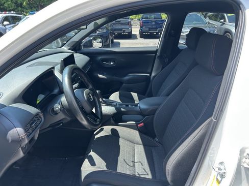 Used 2024 Honda HR-V Sport image 11