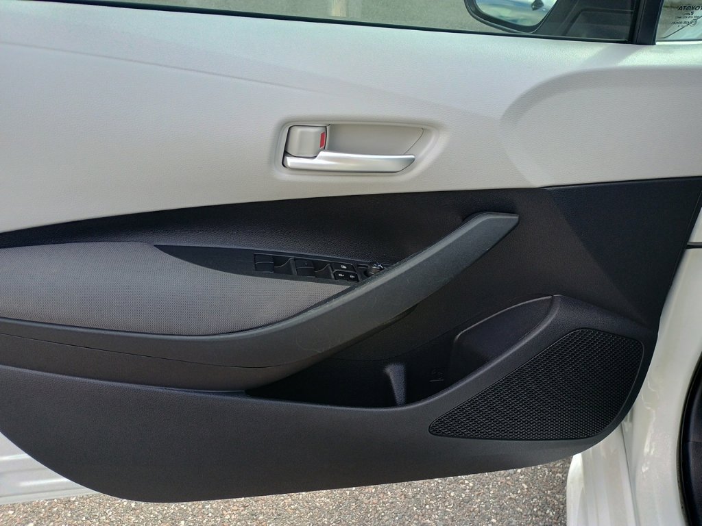 Used 2020 Toyota Corolla L FWD image 10