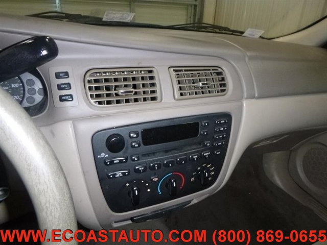 Used 2005 Ford Taurus SE FWD image 10