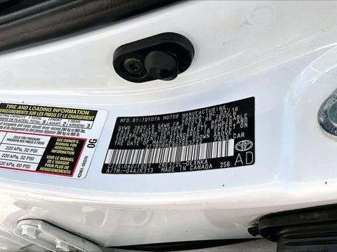 Used 2016 Toyota Corolla LE FWD image 35