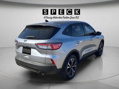 Used 2021 Ford Escape SE w/ SE Sport Appearance Package AWD/4WD image 5