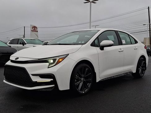 New 2026 Toyota Corolla SE FWD image 3
