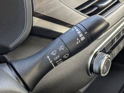 Used 2024 Nissan Altima 2.5 SV image 23