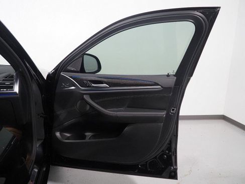 Used 2024 BMW X4 M40i AWD/4WD image 70