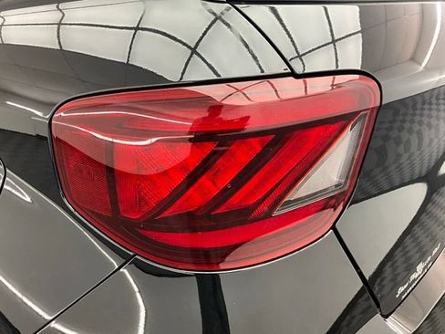 Used 2021 Hyundai Venue SEL w/ Premium Package FWD image 28