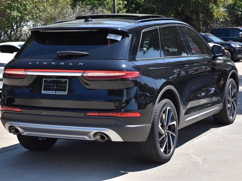 New 2025 Lincoln Corsair Reserve w/ Equipment Group 202A image 7