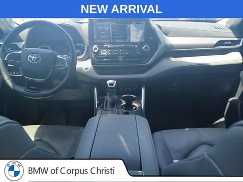 Used 2020 Toyota Highlander Platinum AWD/4WD image 13