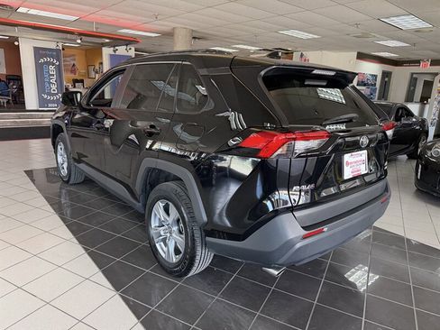 Used 2025 Toyota RAV4 XLE AWD/4WD image 26