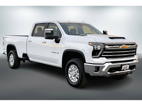 Used 2024 Chevrolet Silverado 3500 LTZ image 3