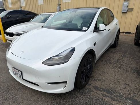 Used 2023 Tesla Model Y Performance AWD/4WD image 1