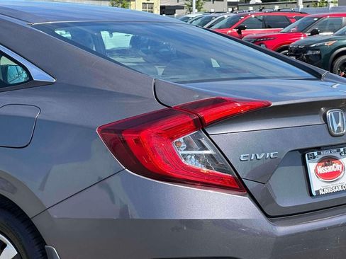 Used 2018 Honda Civic LX image 9