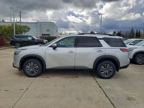New 2025 Nissan Pathfinder SV w/ Cargo Package image 3