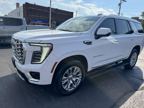Used 2026 GMC Yukon Denali w/ Sun & Power Step Package AWD/4WD image 2